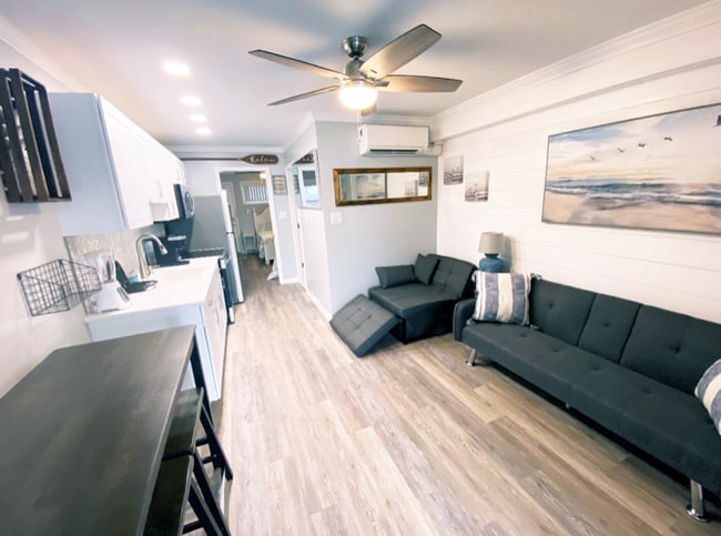 Photo - 504 Robin Dr