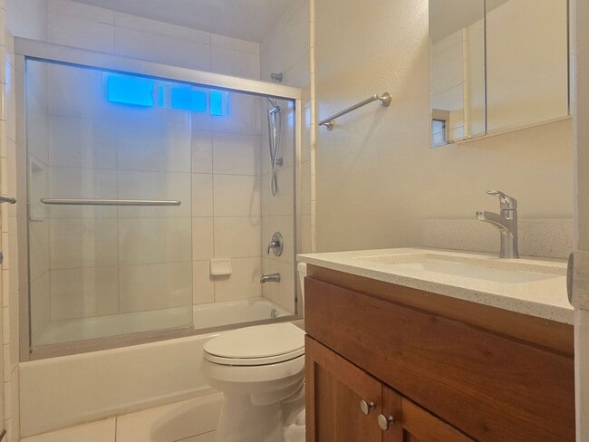 Photo - 3591 Brookdale Dr Unit 5