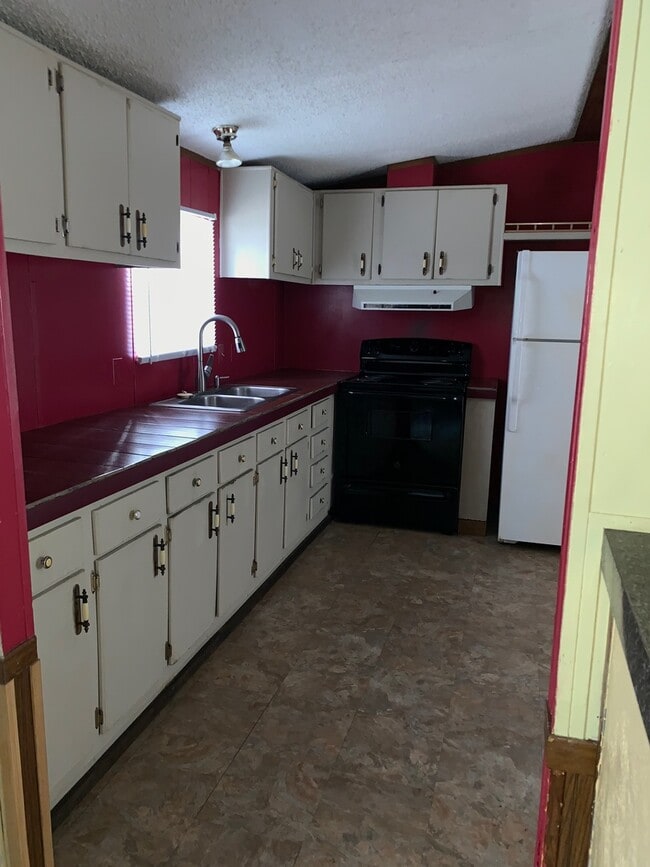 Photo - 93 Whispering Pines Cir