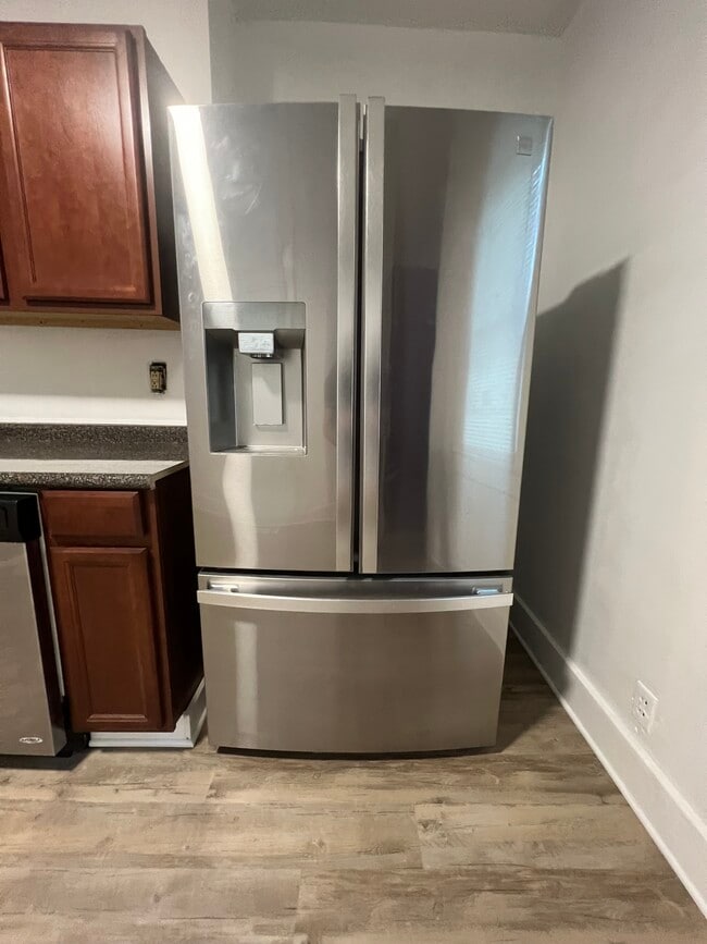 Photo - 716 Avenue A