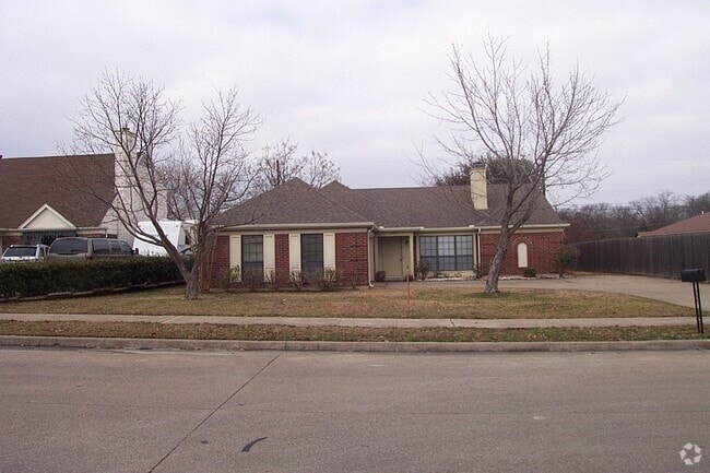 Building Photo - 1709 Huntington Dr Rental