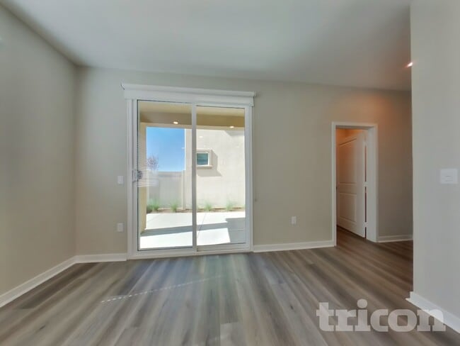 Photo - 2115 Brechin Rd