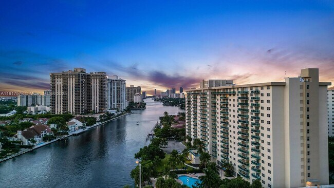 Building Photo - 19390 Collins Ave Unit PH-7 Rental