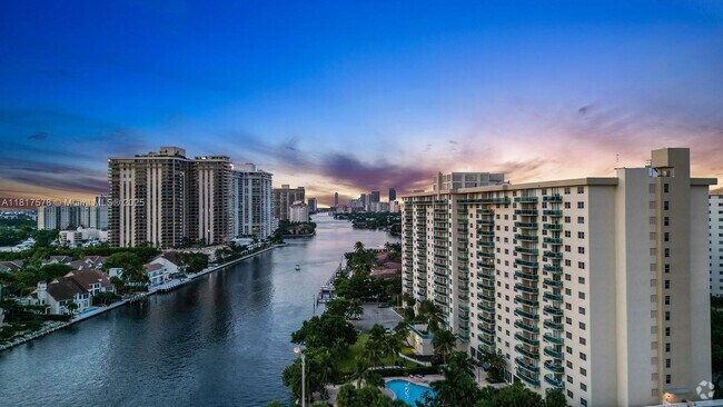 Building Photo - 19390 Collins Ave Unit PH-7 Rental