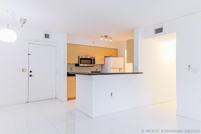 Photo - 2451 Centergate Dr Unit 208