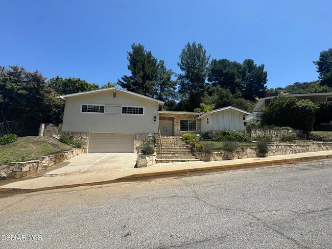 3474 Loadstone Dr