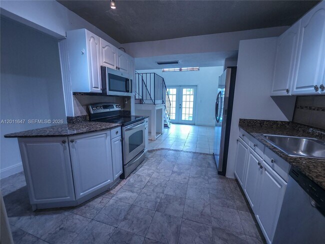 Photo - 10907 N Kendall Dr