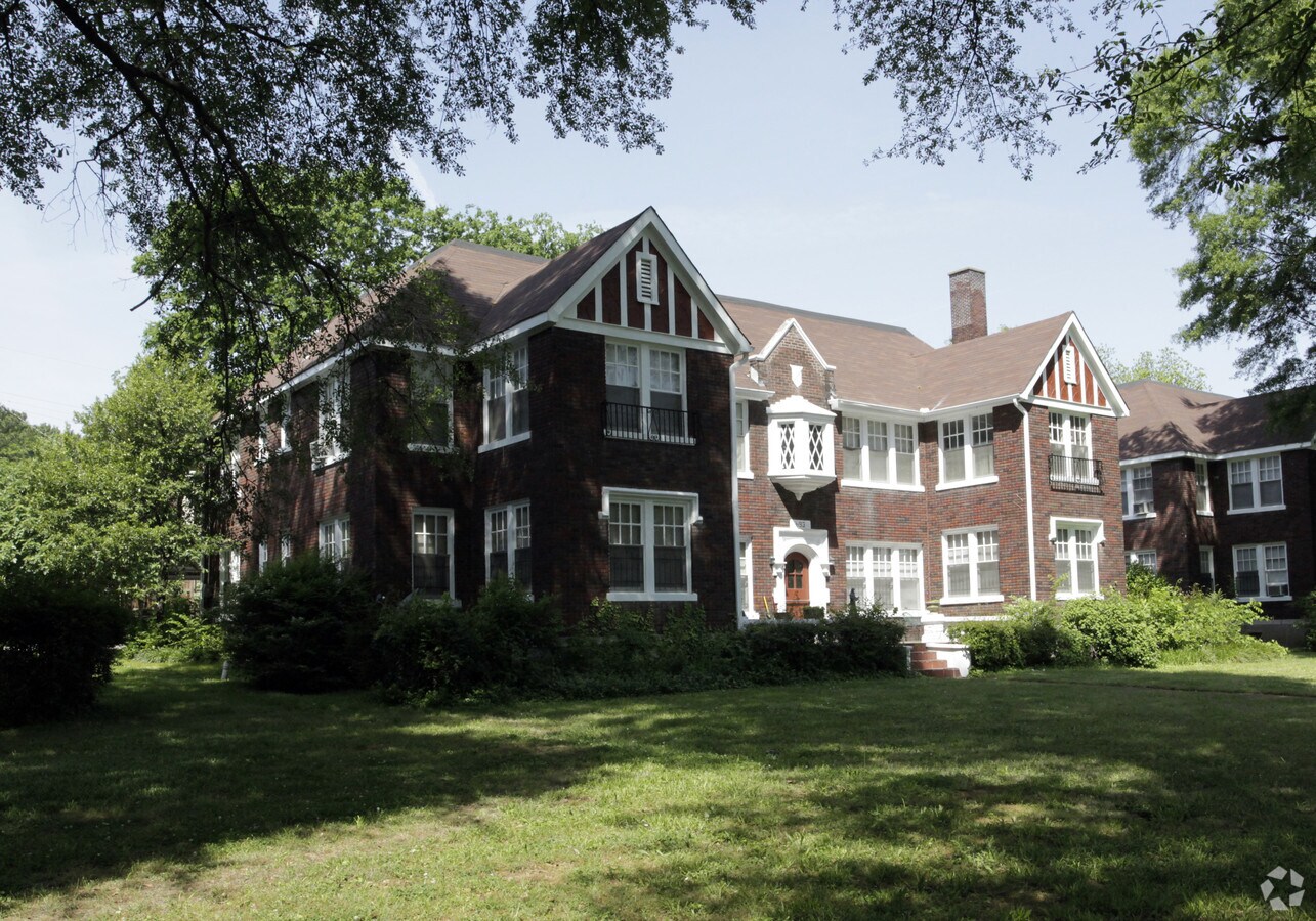 Photo - Parkway Arms Apartments