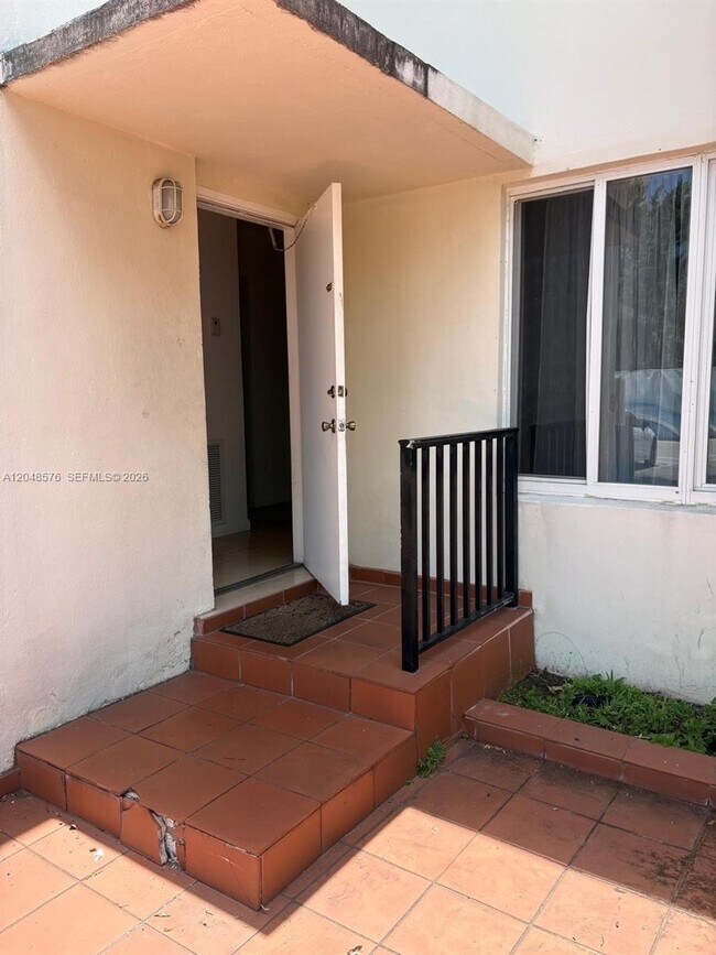 1040 92nd St Unit 2