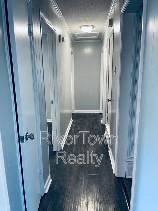 Photo - 6630 Embassy Cir