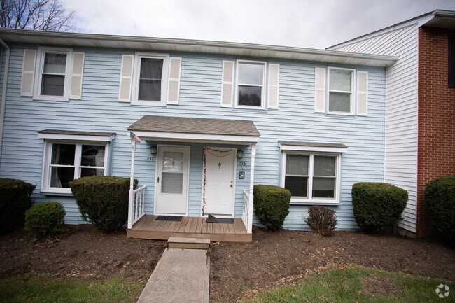 Building Photo - 236 Pheasant Run Dr Rental