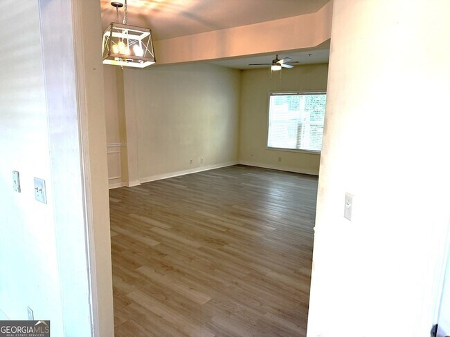 Photo - 207 Granite Way