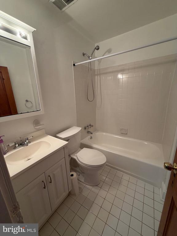 Photo - 2753 Rayner Ave