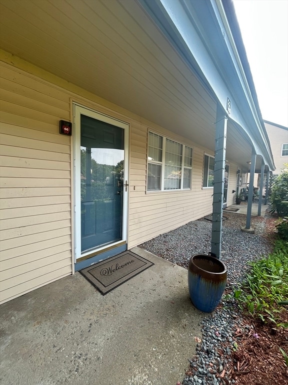 Building Photo - 66 Kennedy Dr Unit 2 Rental