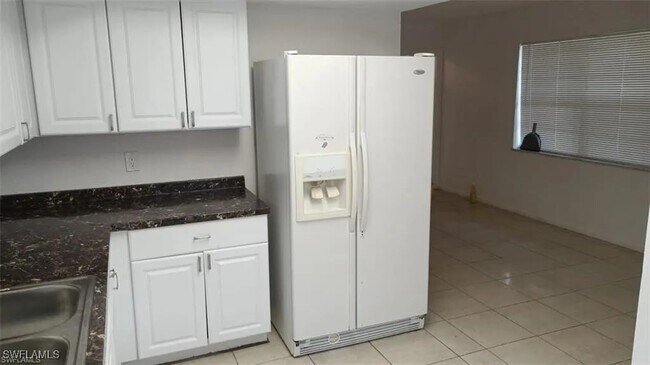 Photo - 2524 Congress St