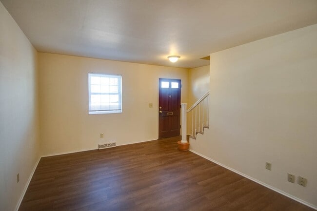 Photo - Maryland Manor Apartments