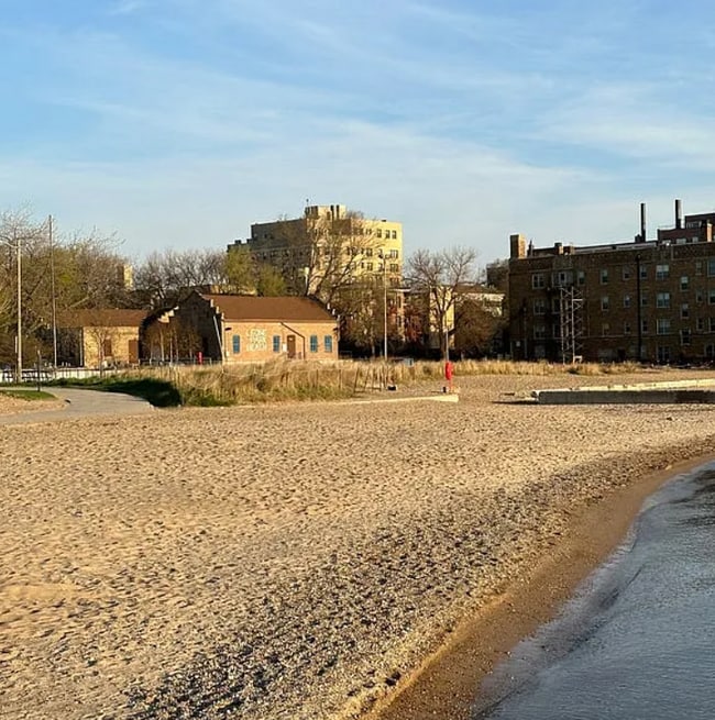 Photo - 1360 W Estes Ave Unit 2N