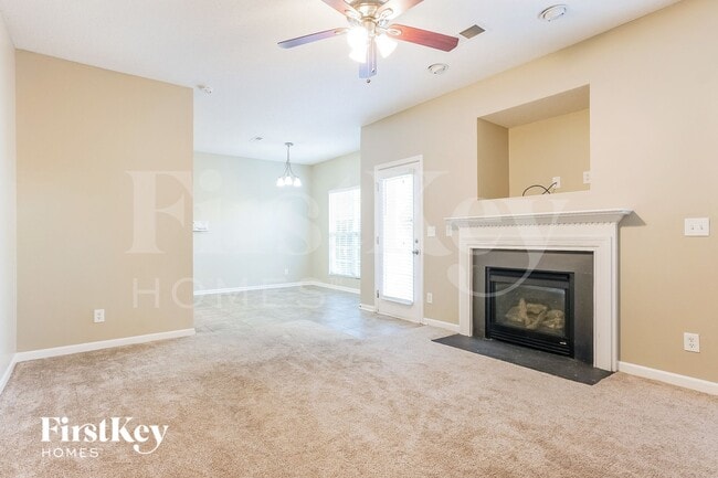 Photo - 6825 Winners Dr