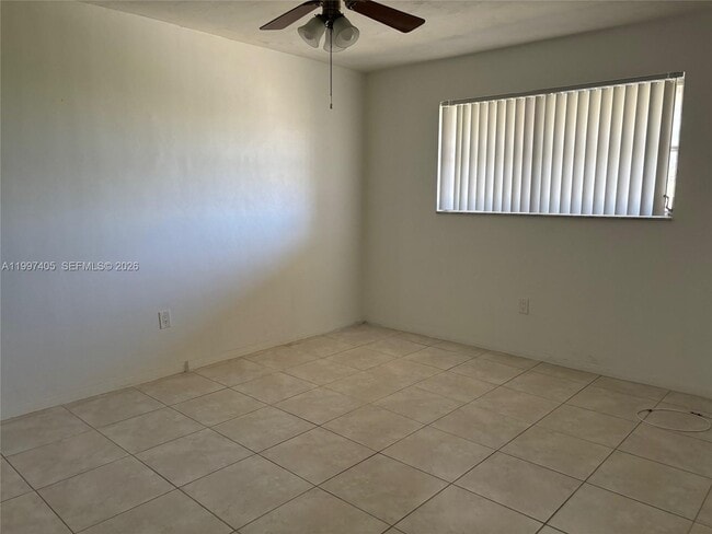 Photo - 20200 NE 27th Ct Unidad 28