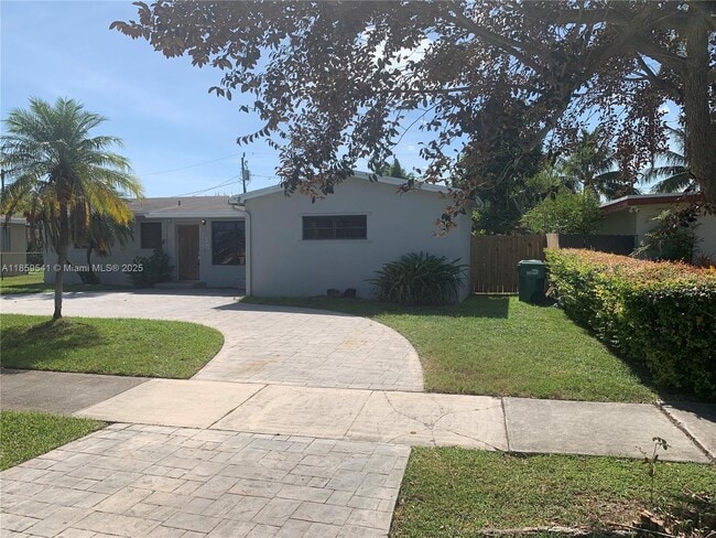 Photo - 9730 Marlin Rd