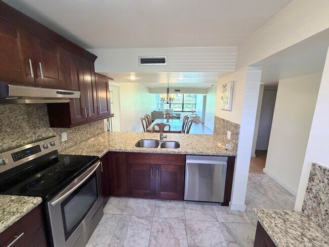 Photo - 1514 Whitehall Dr Unit 206
