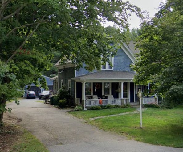 Photo - 162 Center St House