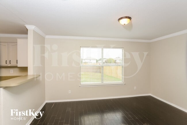 Photo - 10106 Caspian Ledge