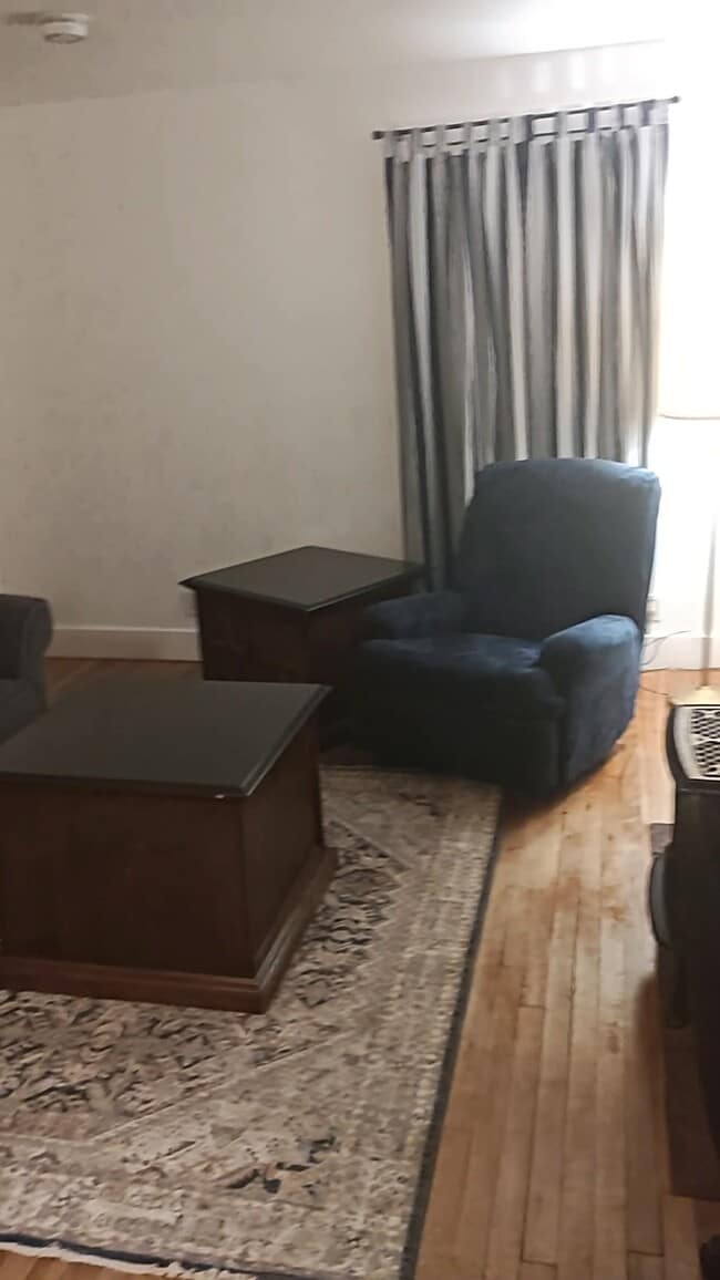 Photo - 28 Cedar St Unidad Apt 2