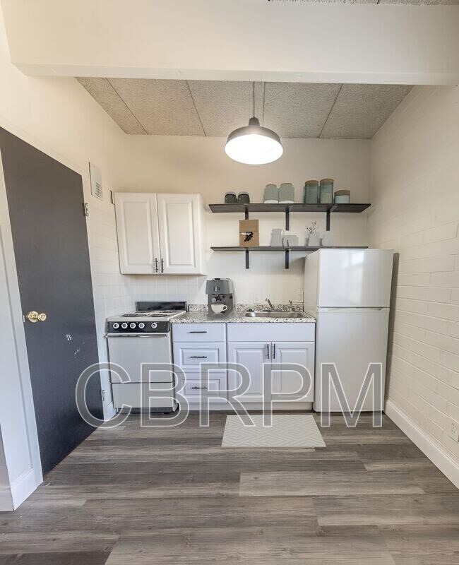 Photo - 2601 York Ave