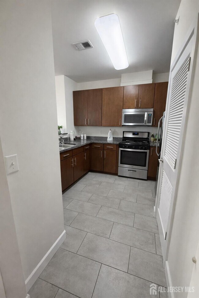 Photo - 445 Tower Blvd Unit E