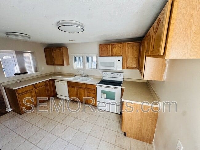 Photo - 335 Edgewood Rd