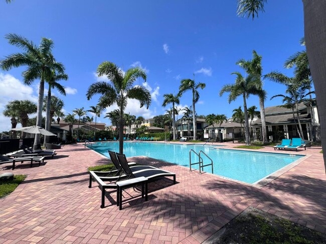 1727 San Benito Way