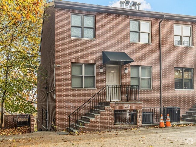 Building Photo - 3251 Riverdale Ave Rental