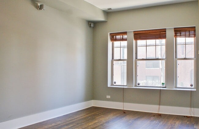 Building Photo - 3455 N Wolcott Ave Unit 3451-2