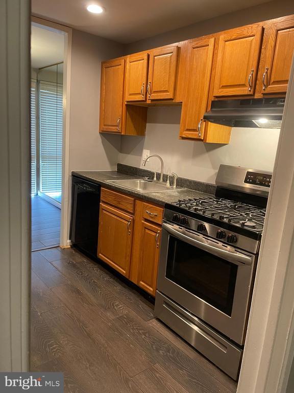 Photo - 7248 Donnell Pl Unit B5