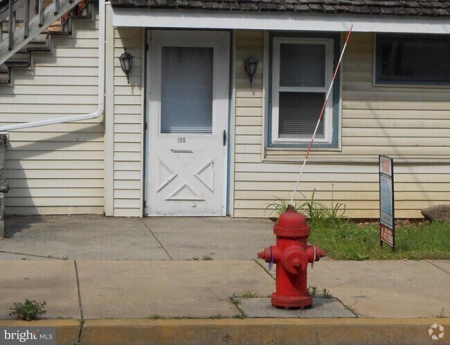 Building Photo - 155 S Charlotte St Unit APT. C