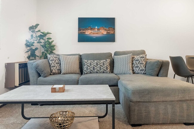 Photo - 2601 University Ave Unit ID1377417P