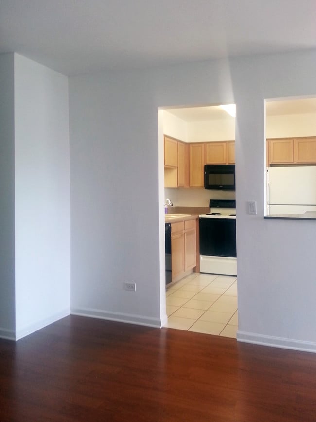 Photo - 995 S Ct of Shorewood Unit 3B