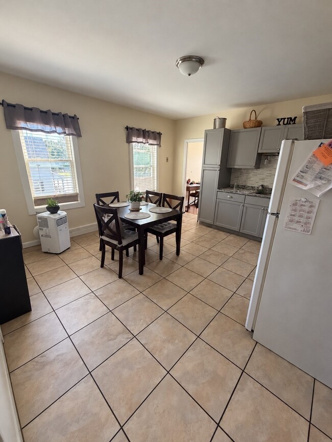 79 Kilmer Ave Unit 2