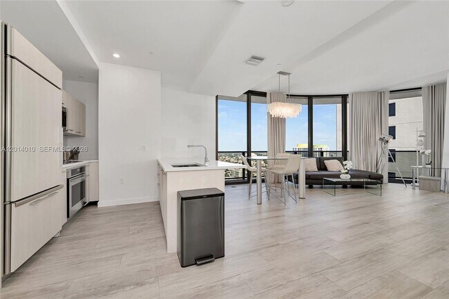 Photo - 55 SW 9th St Unit 4208