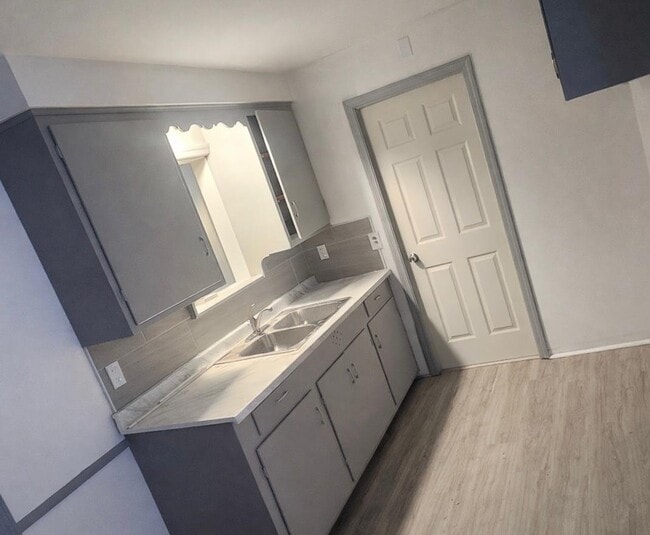 Photo - 3846 E 189th St