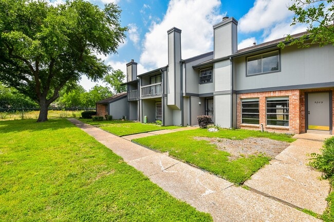 Photo - 5809 Village Forest Ct