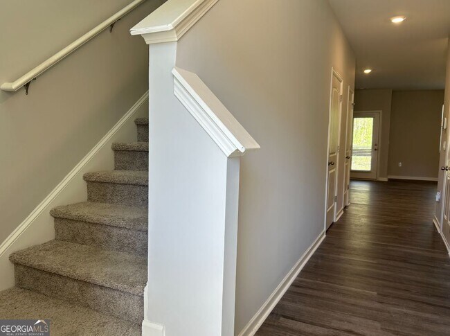 Photo - 18 Silverbell Ln NW