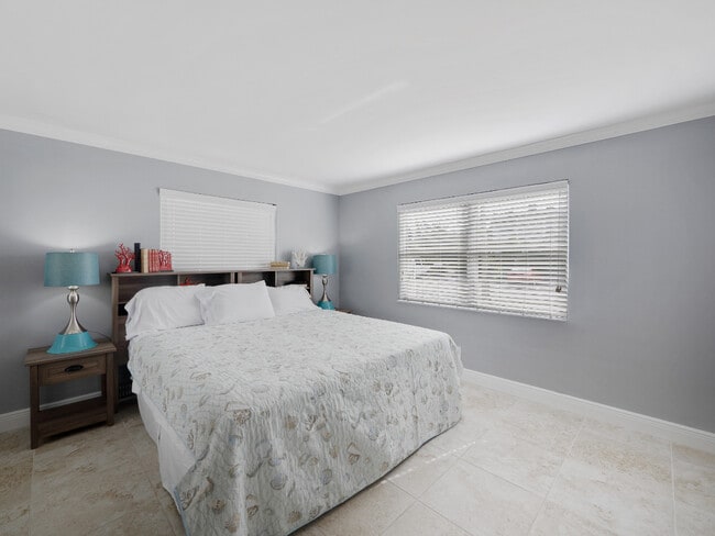 Photo - 1236 Beach Rd Unit 4