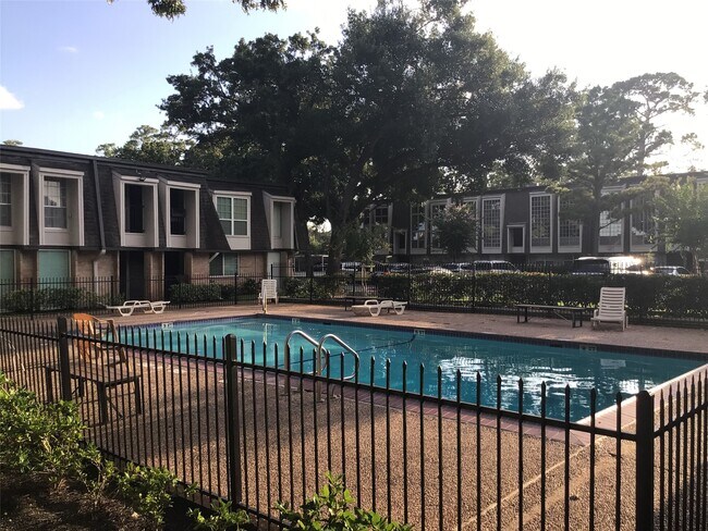 Photo - 12633 Memorial Dr Unit 142