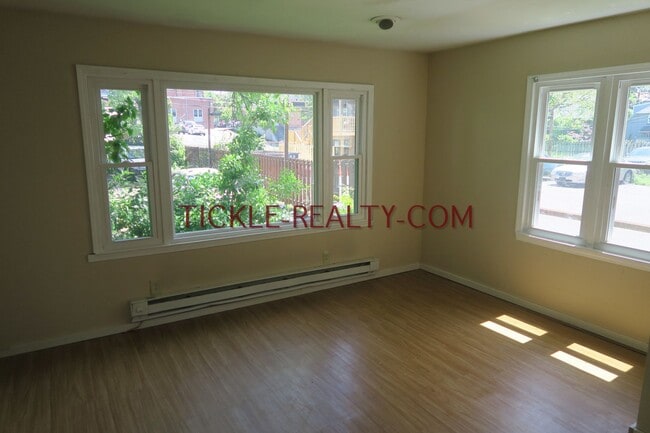 Photo - 368 Alexander St Unit 1