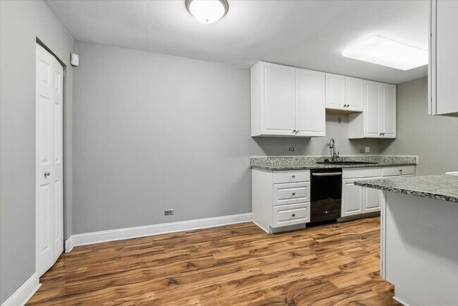 Photo - 441 Park Ridge Ln Unit G