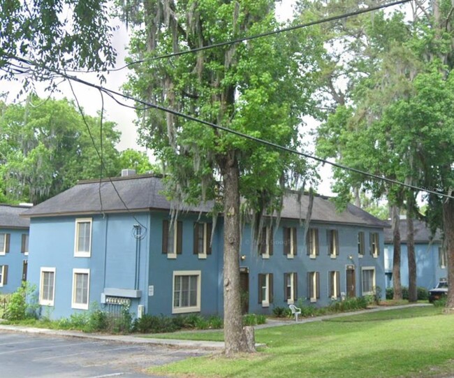 Building Photo - 1745 NE 2nd St Unit 2 Rental