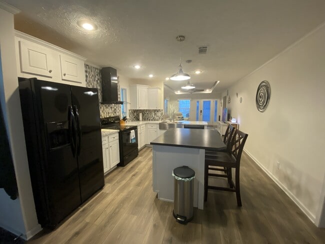 Photo - 112 Crossways Dr
