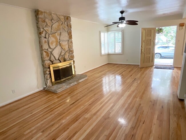 Photo - 11237 Garfield Ave